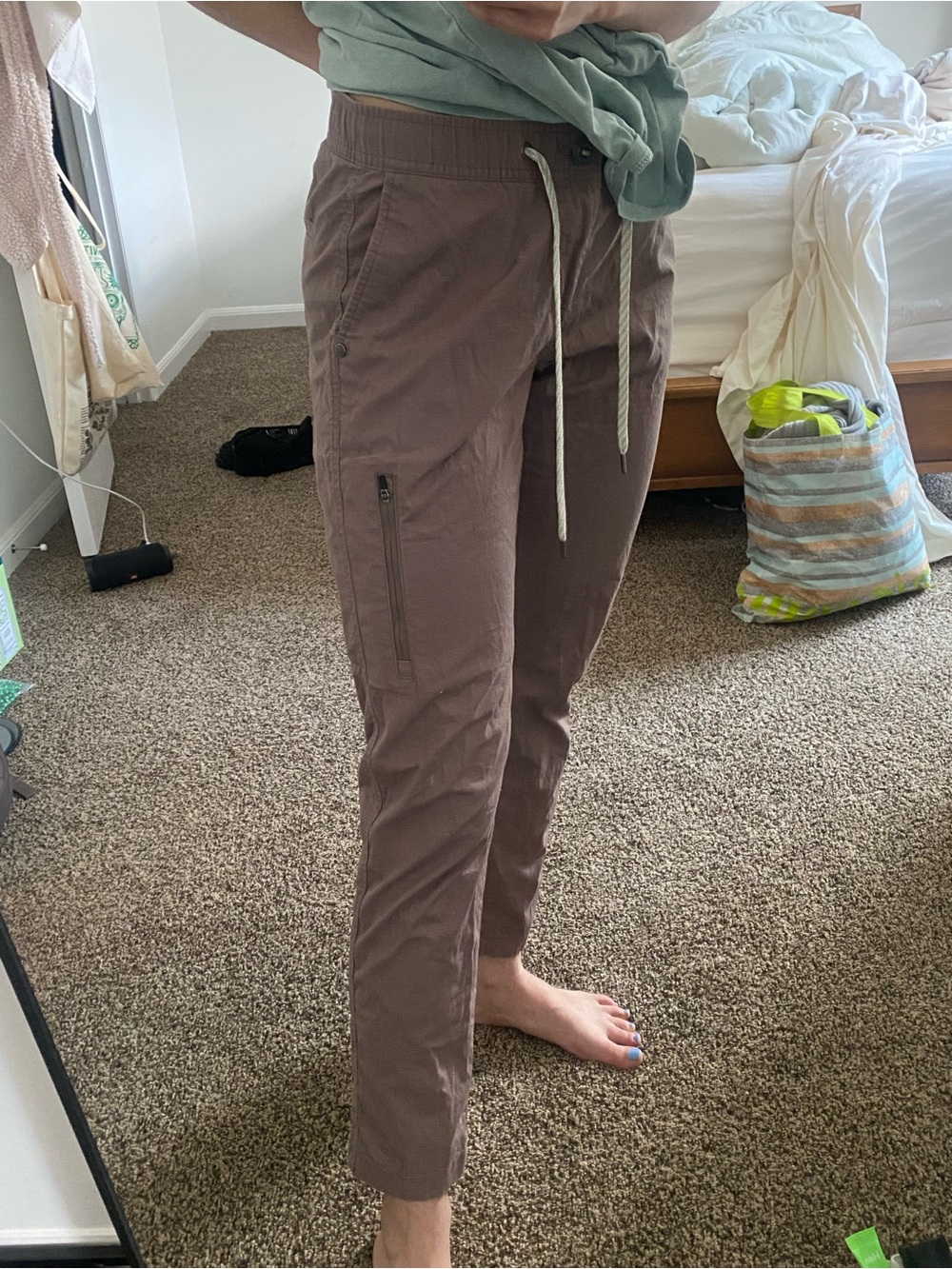 Vuori Casual Drawstring Cargo Jogger Pants - Mauve Brown